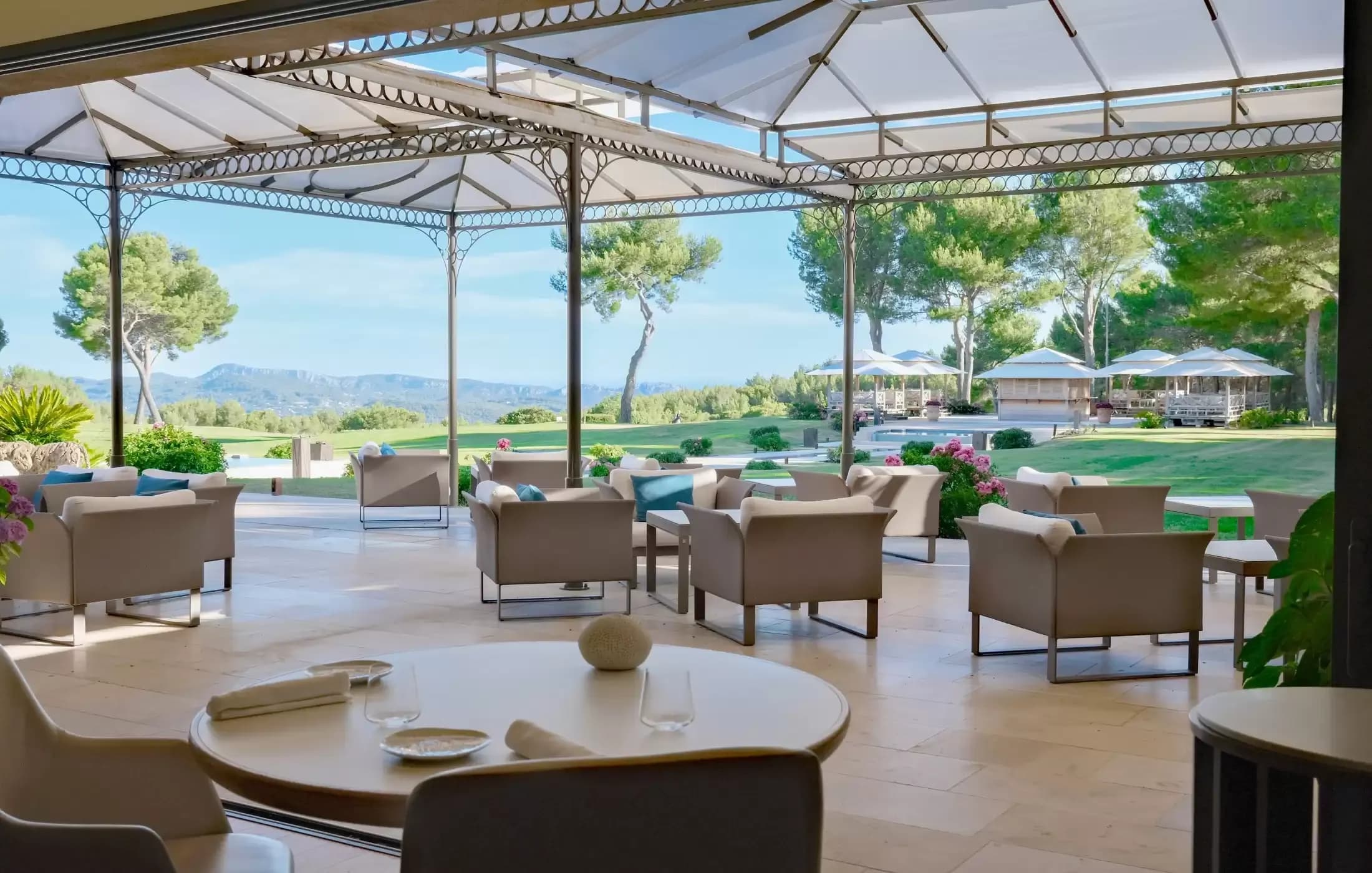 HOTEL DU CASTELLET HELICOPTERE