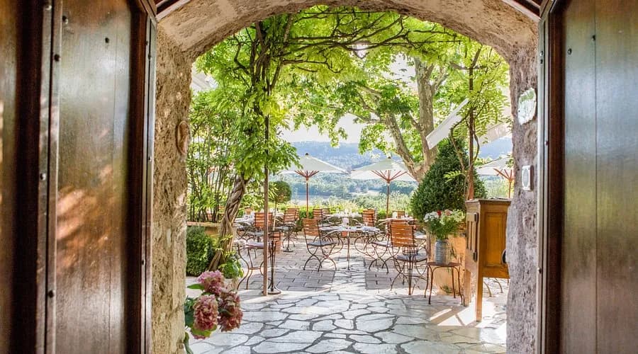 LA BASTIDE DE MOUSTIERS HELICOPTERE